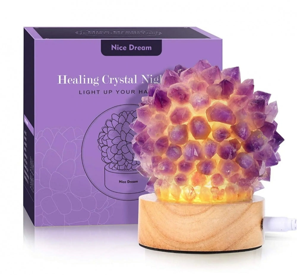 Nyhet 2024 / Stor og flott hÅndlaget RÅ Ametyst Crystal Sphere Lamp m/trebase og usb, ca. 11x8cm