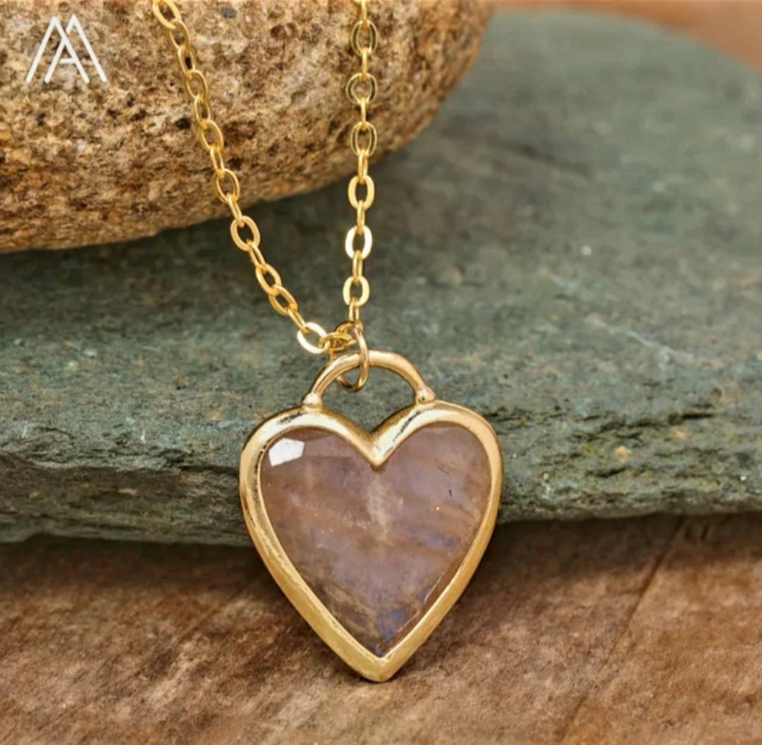 Medium Long Heart 20x20mm Designkjede - MOONSTONE, Gold Electroplated