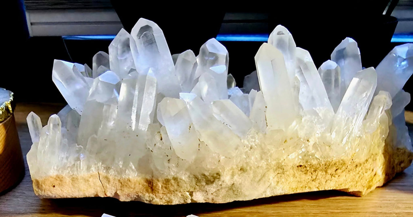 Supervakkert Madagascar Quartz Cluster, ca. 2kg . 20x10cm