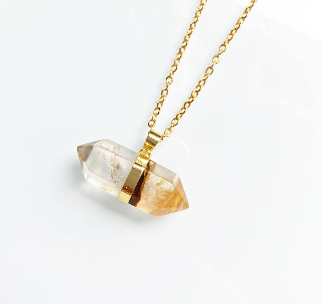 Nye, dobbelt terminert Golden Healer Quartz anheng med kjede , Gold Electroplated