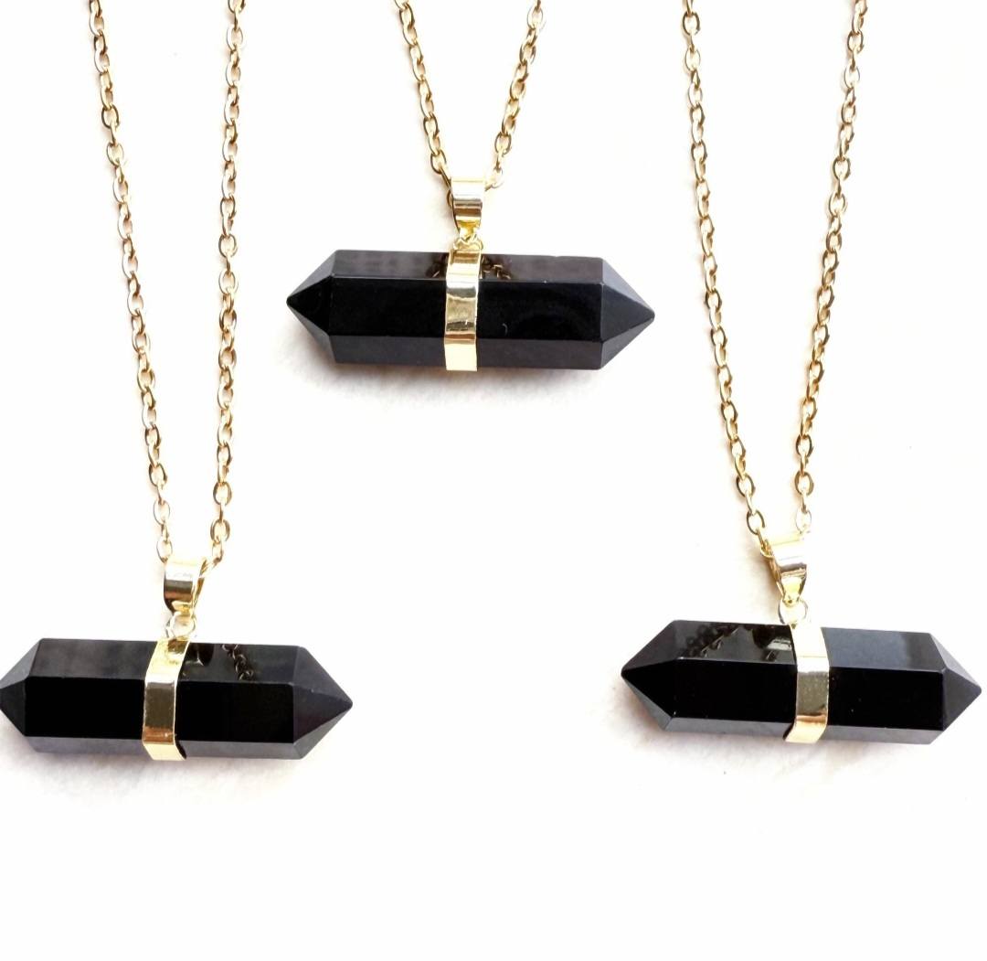 Nye, dobbelt terminert Sort Obsidian anheng med kjede , Gold Elctroplated