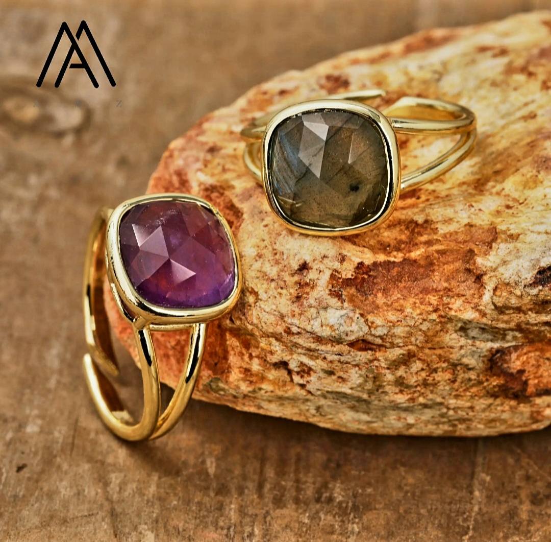 Nye MICCI Design Natural Ametyst Stone Ring, 18K Goldplated, one size - justerbar