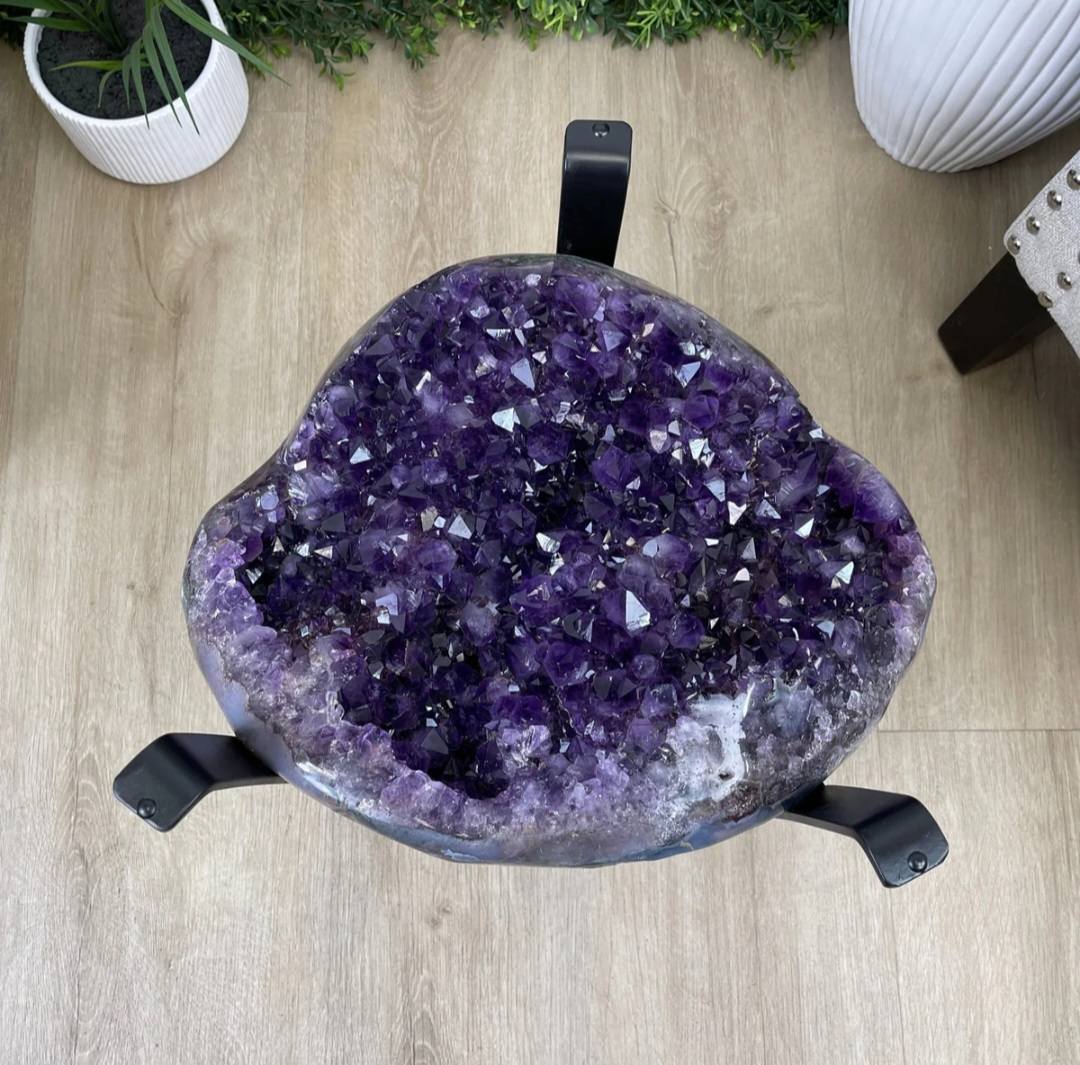 Extra Plus Brazilian Amethyst Geode SOFA Table Metal Frame Table w/Druzy big Cluster, ca. 35kg m/ramme - 40x30x20cm Stone