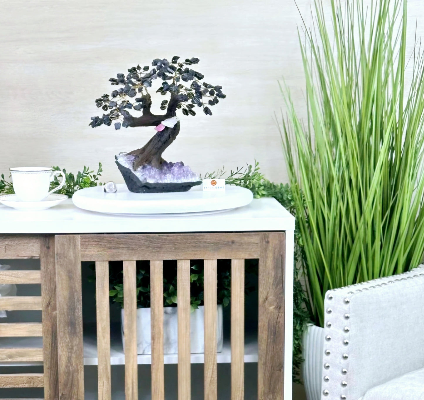 NEW / 25cm Tall Handmade Brazilian Sort Turmaline Raw Quartz Gemstone Tree, Large Ametyst Cluster Quartz Base with a Crystal Parrot Bird - 160 Crystals