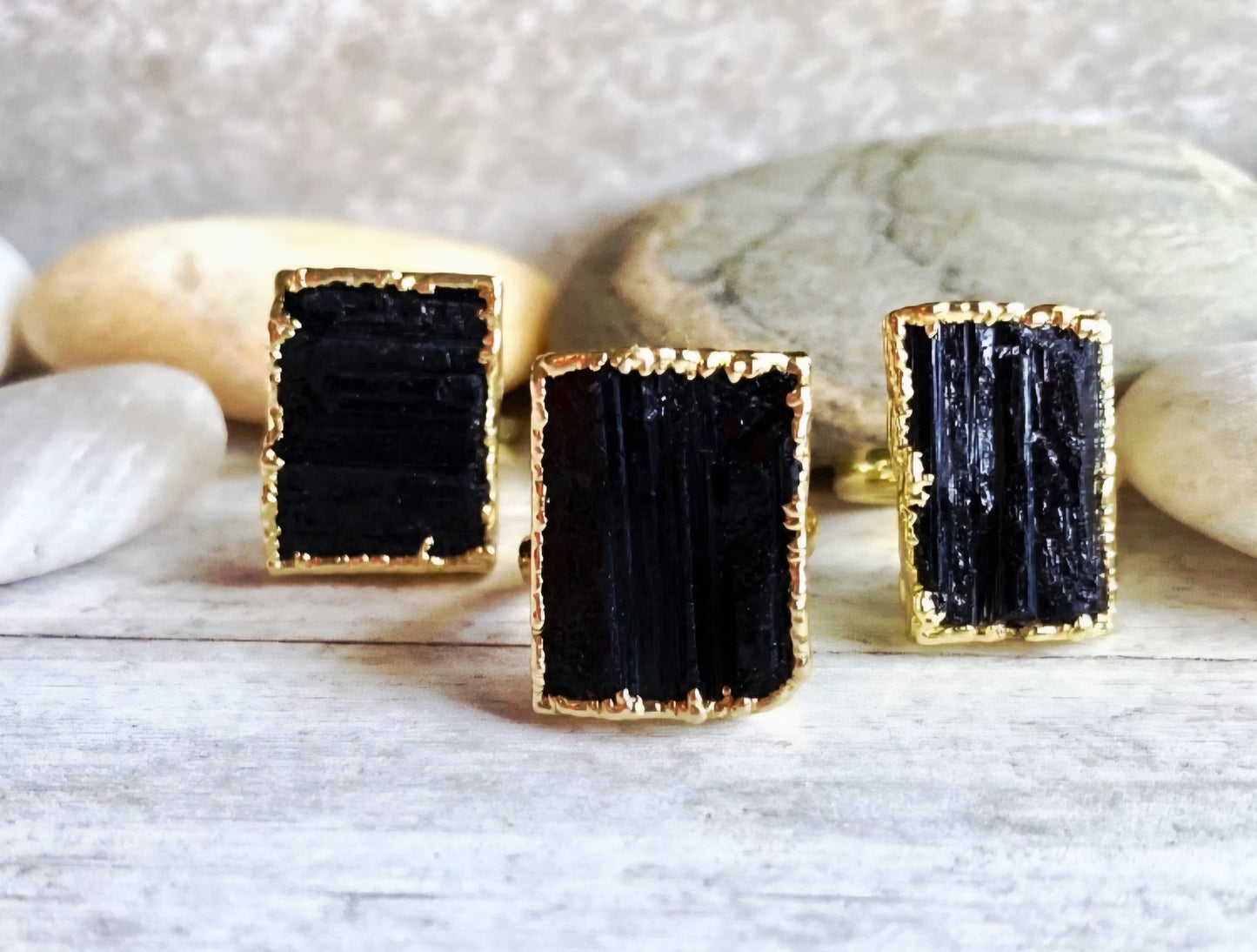 MICCI Design Raw Black Tourmaline Quartz Ring, Gold Electroplated, justerbar