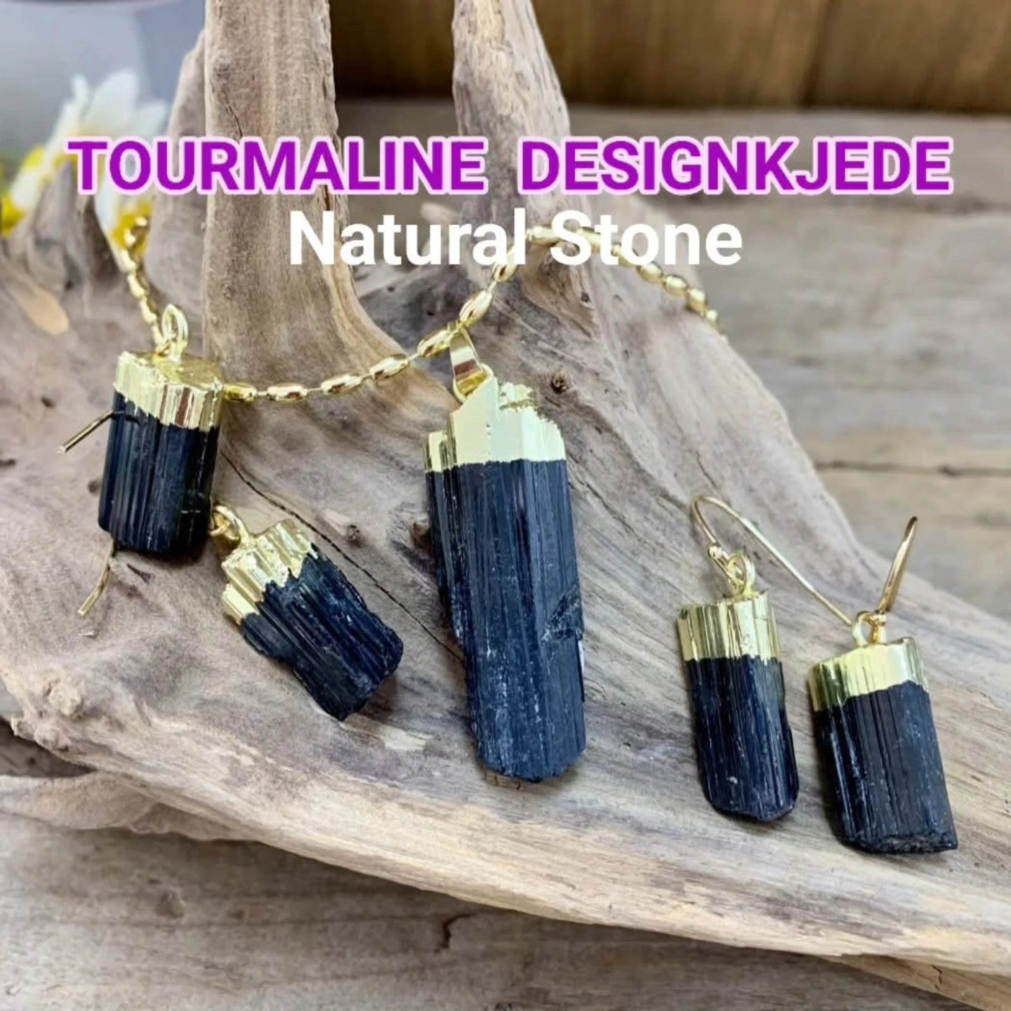 Nytt, vakkert Sort Turmaline Pillar Råkrystall Designkjede, Gold Electroplated