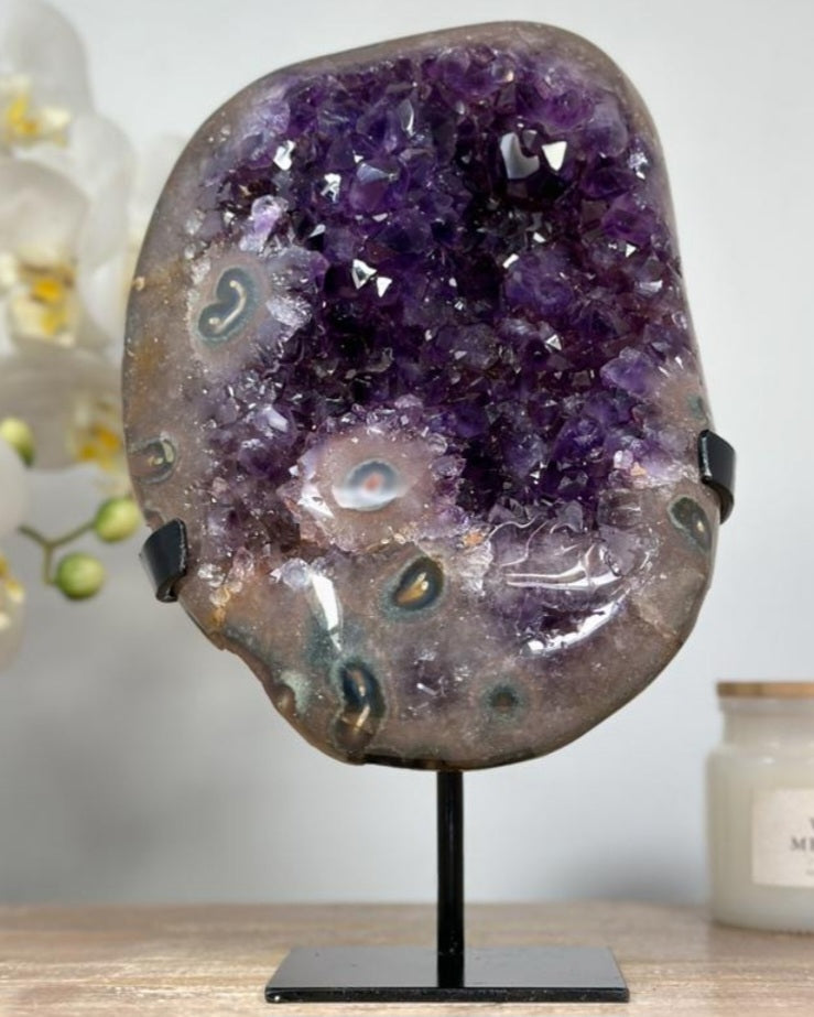 Månedens Utvalgte / Unique Uruguay Amethyst Geode with Stalactite Eyes & Deep Purple Crystals - 1.55kg - 21.5x14x8cm, MWS1585