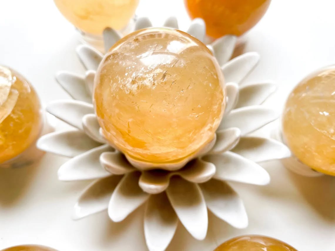 Spheres / Krystallkuler ( Small - Large )