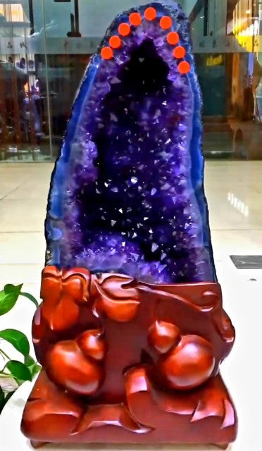 Supervakker AAA High Quality Uruguay Ametyst Geode Size 63 * 25cm, weight 28.8kg, including base