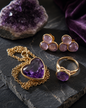 DAGENS UTVALGTE AMETYST SMYKKESETT ( Kjede, Ring, Øredobber ), Gold Electroplated