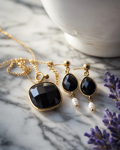 Nytt Smykkesett fra MICCI Design i Sort Onyx. ( Kjede, *Ring, Øredobber )