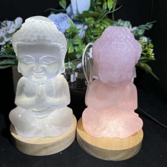 Vakker, hÅndlaget Buddha 7.5cm Selenite inkl led trebase m/usb, small