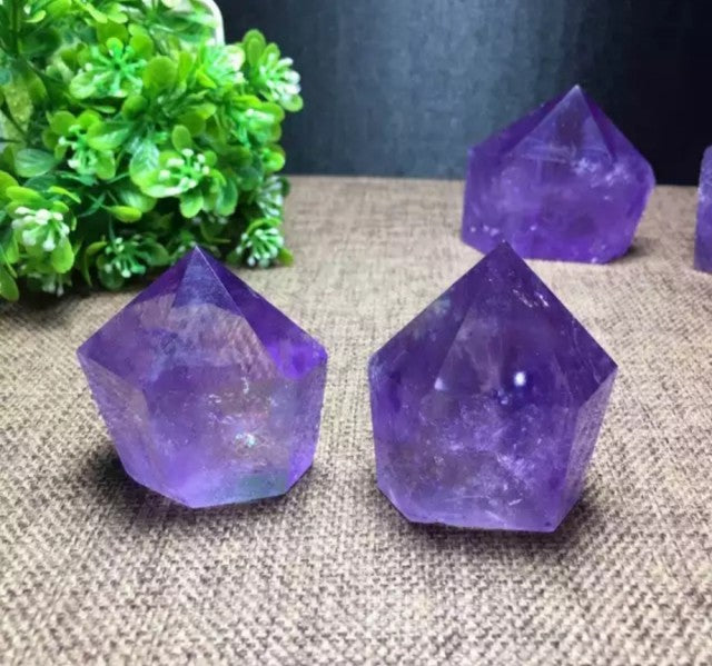 AAA+ Deep Purple Ametyst TÅrnkrystaller fra Uruguay, 5x5cm