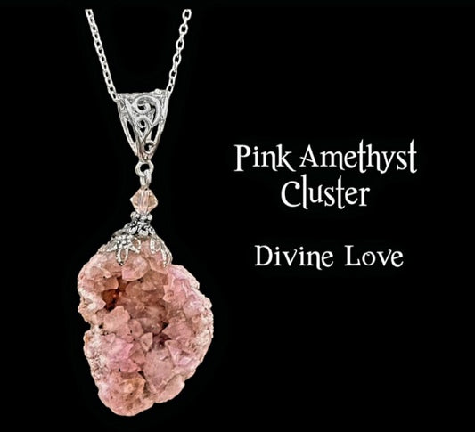 Nye, hÅndlagede Pink Amethyst Cluster ( Devine Love  ) RÅkrystall Anheng m/kjede, Silverplated..