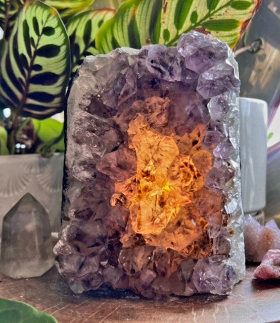 Special XL Large / Stor Ametyst RÅ Kvarts Cluster Lampe fra Brasil, ca. 3 - 4kg m/Ledlys