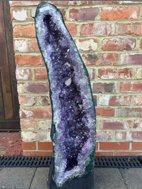Very Tall Amethyst Crystal Geode 1004 Premium Queen Grade 40.81kg – H88xW24xD19cm