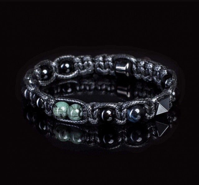 MÅNEDENS UTVALGTE / Trendy og Exclusivt Shambhala ArmbÅnd , 2xAfrican Emarald, Blue Tigereye,  Hematite,  Sort Turmaline unisex og justerbar
