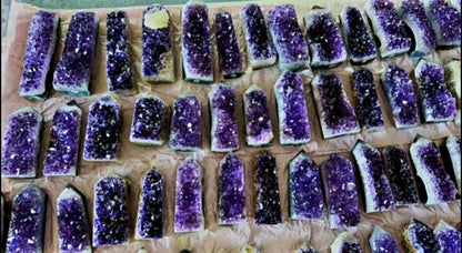 Kampanje Uruguay & Brazilian Ametyst Geode - Agate Tower, 300  - 400 gram