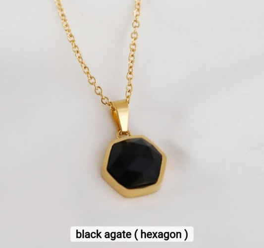 NEW MICCI JEWELRY NATURAL STONE NECKLACES, 45cm , Gold Elecrtroplated, Black AGATE Quartz 16mm Hexagon