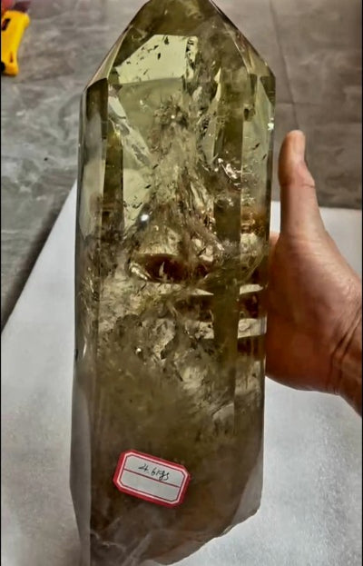 XXL CITRINE Quartz i AA Kvalitet, 3.5 - 4kg - ca. 25 - 30cm w/wooden Base