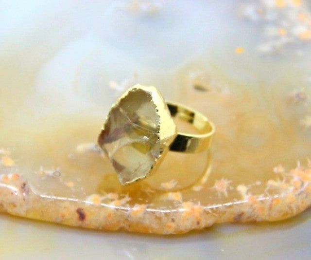 Flott Lemon Quartz RÅkrystall Gold Electroplated Ring, Justerbar