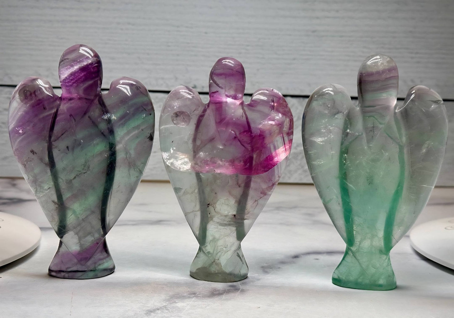 Medium stor Fluoritt Regnbue Engel , ca 14cm, 300 gram