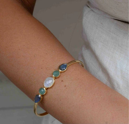 CILA Design Armbånd w/ Moonstone, Green Tourmaline Hydro, Perle, 5 Stone Design, Gold Electroplated