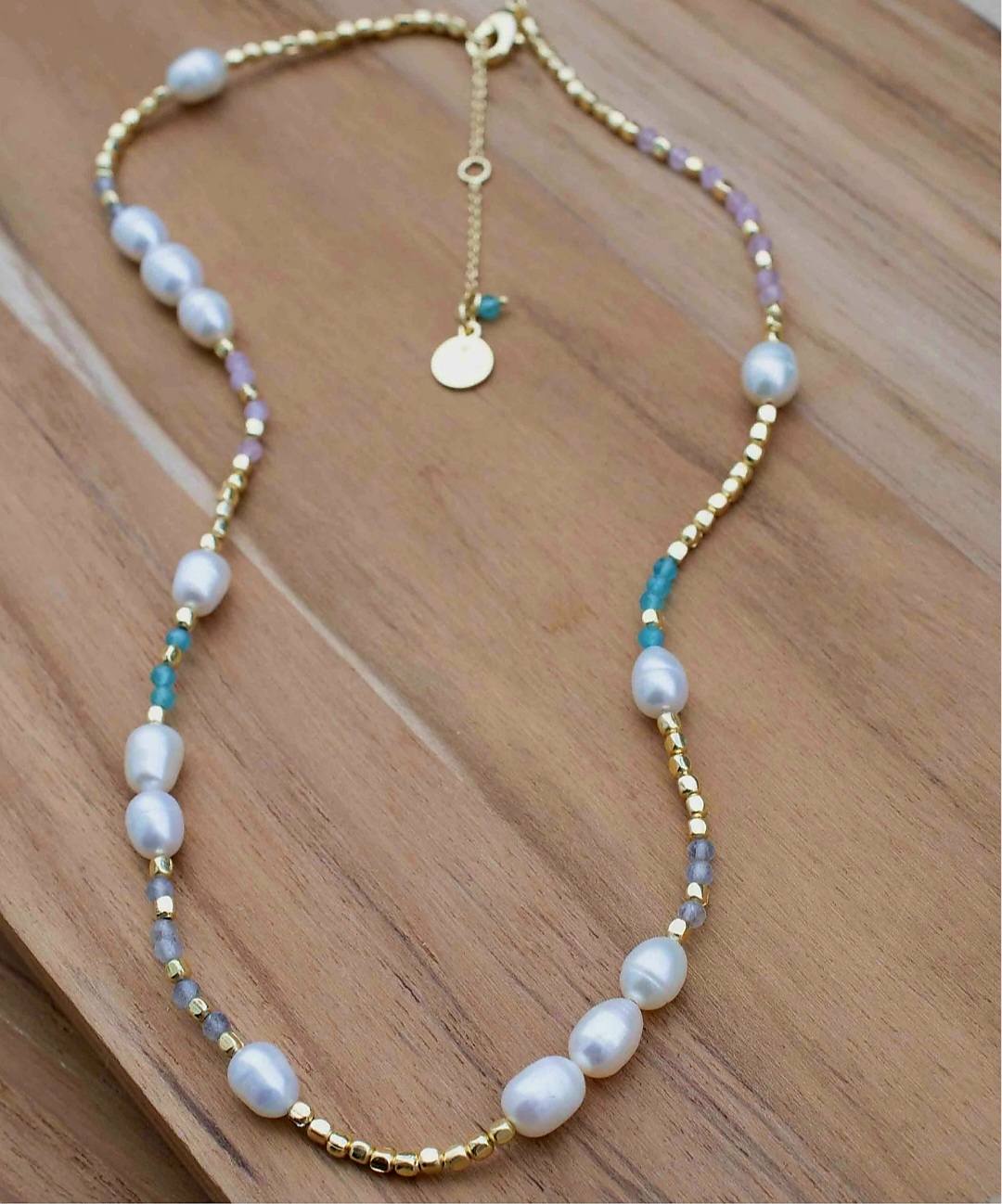 Nytt og vakkert CILA Perle & Quartz Halskjede med Labradorite, Aqua Chalsedony, Rose Quartz, 18K Goldplated