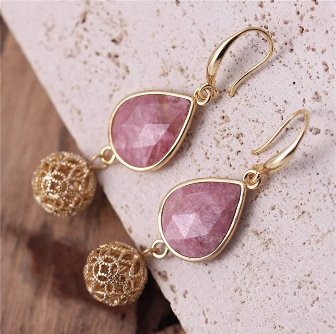Elegante BOHEMIAN øredobber i Tear Drop Design m/krok, Goldplated - Rhodonite