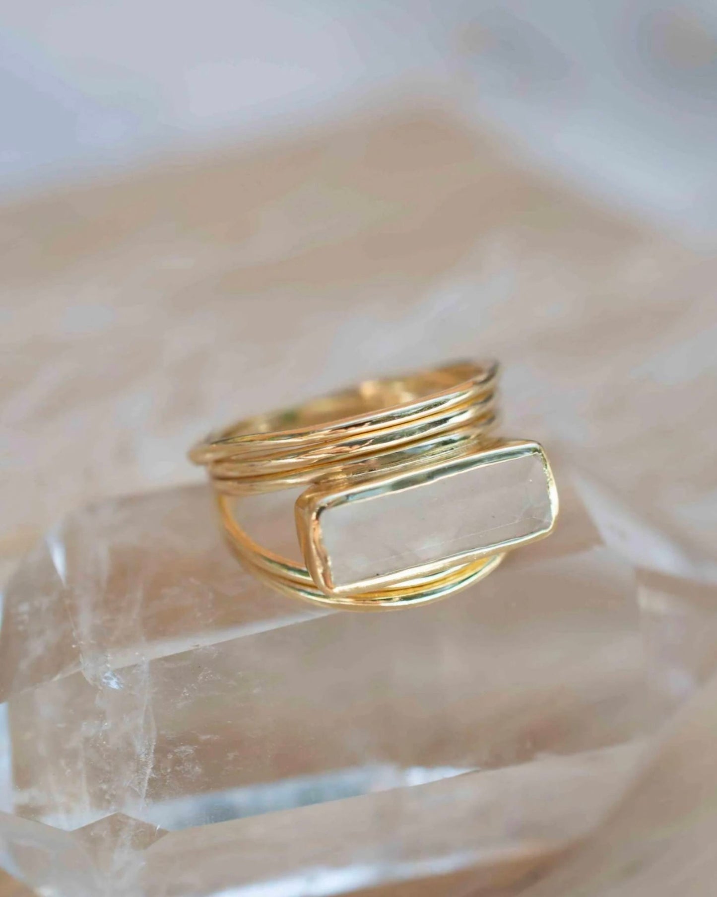 Ny & Trendy 18K Goldplated Ring - Model "Jani" Moonstone sten