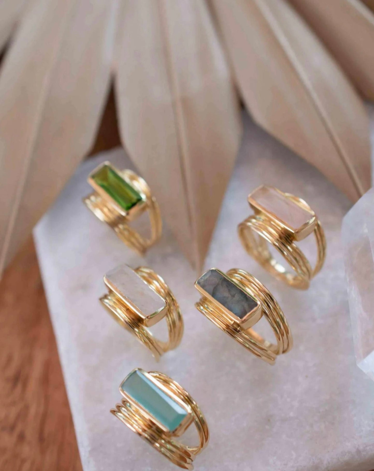 Ny & Trendy 18K Goldplated Ring - Model "Jani" Moonstone sten