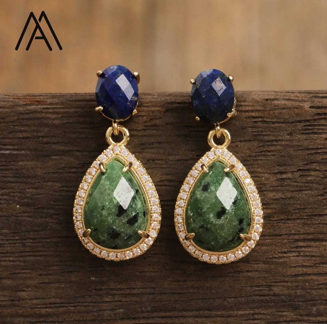 Nye Classic Drop Earring Design, Gold Electroplated, Lapis og Ziosite