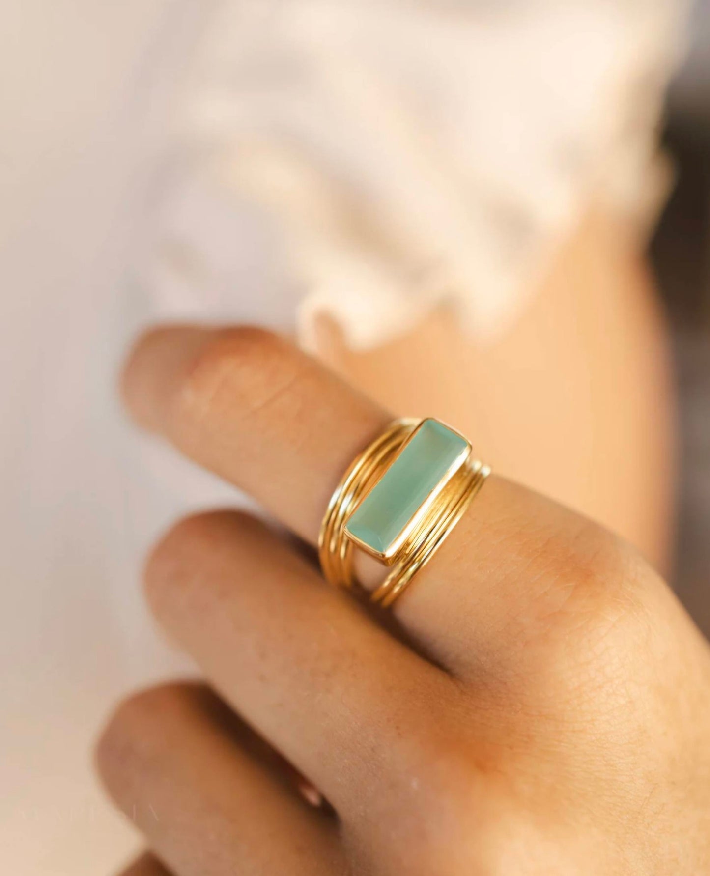Ny & Trendy 18K Goldplated Ring - Model "Jani" Aqua Chalsedony sten