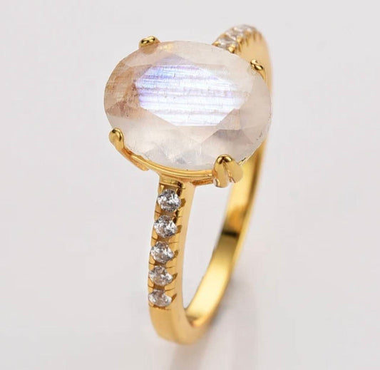 Ny & Trendy 18K Goldplated ( 925s Silver ) Art Deco Vintage Ring - med oval 8x10mm Moonstone sten og Zirkoner