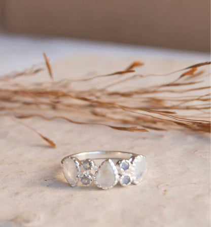 Håndlaget, Designring " Maggie " med Moonstone & Labradorite 925s Sterling Silver