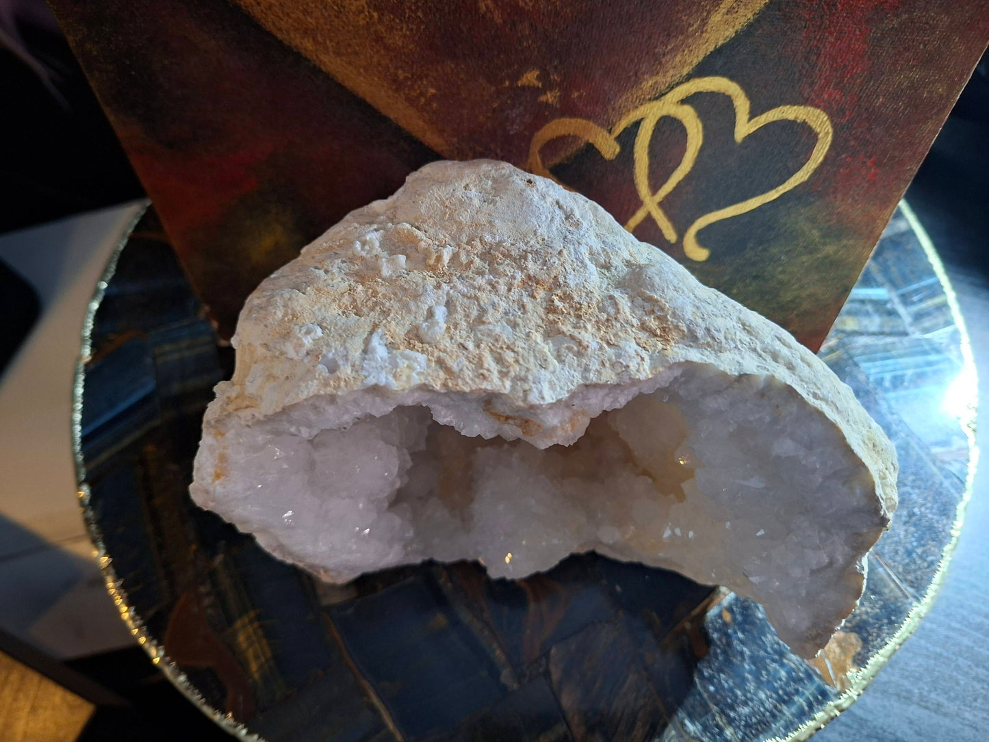 Superflott og stor Maroccan White Quartz Geode ca. 2KG, ca. 16 x 13 x 10cm
