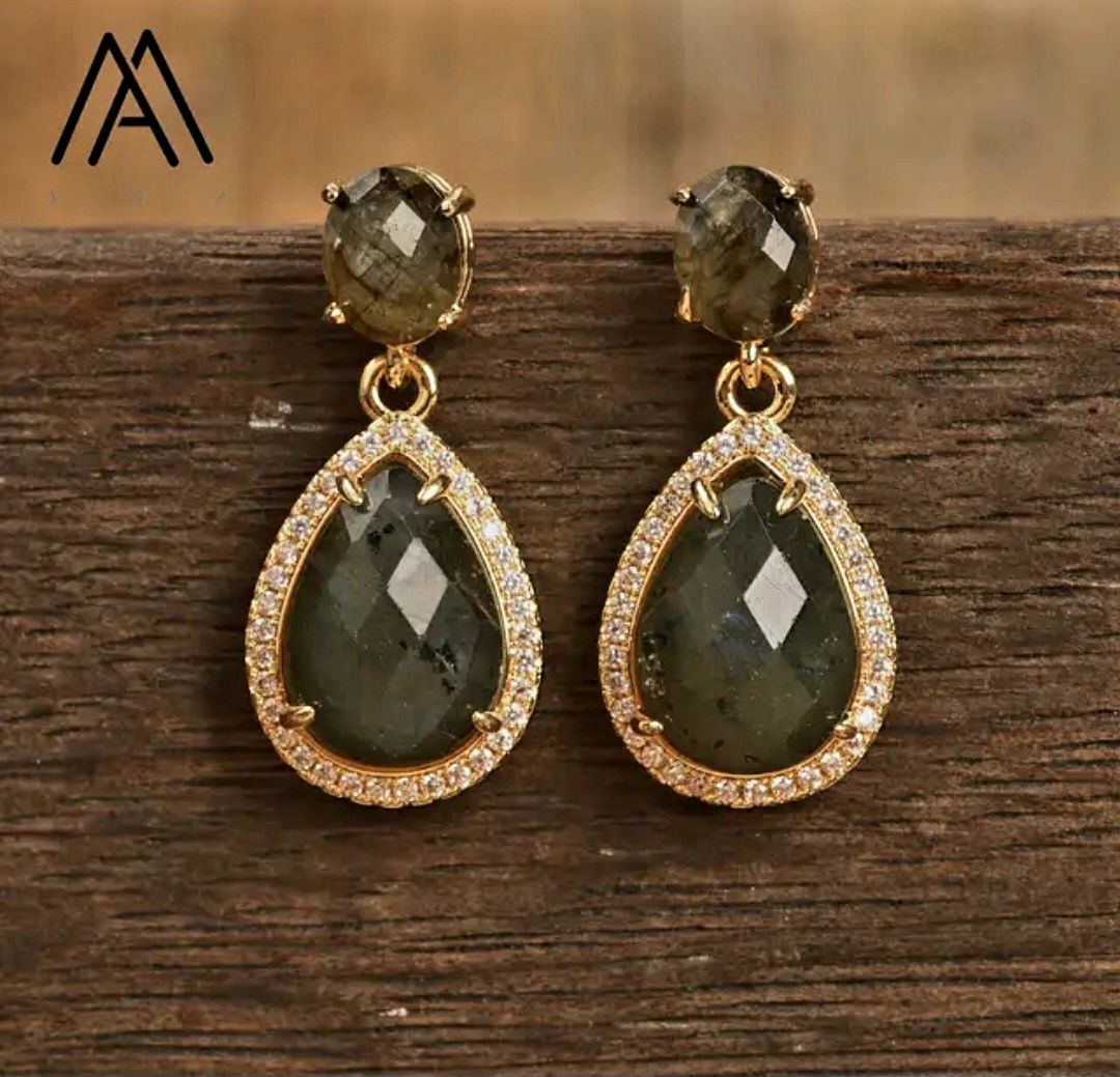 Nye Classic Drop Earring Design, Gold Electroplated, Labradorite