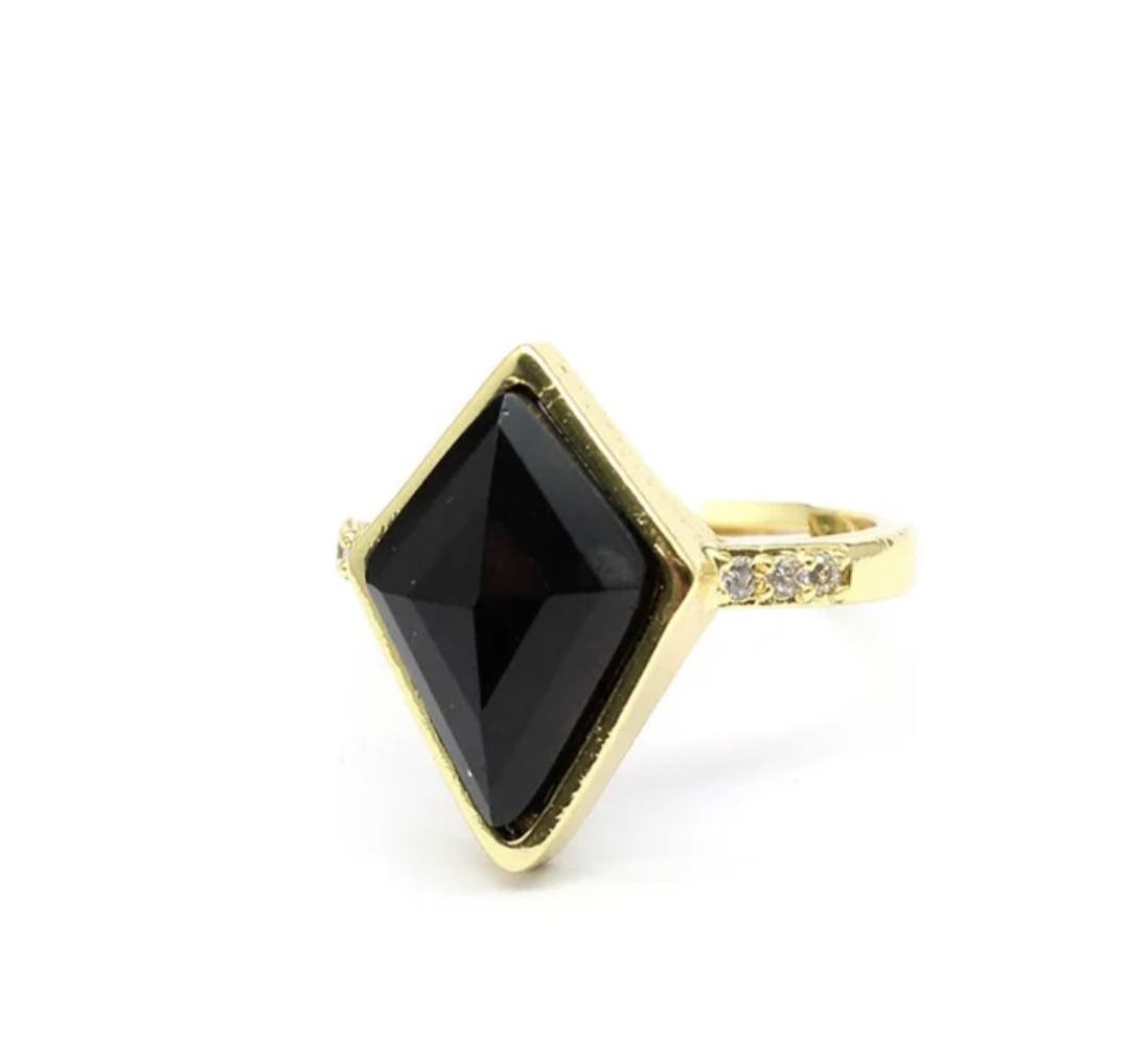 Nye MICCI Design Natural Triangel Sort Obsidian Stone Ring, 18K Goldplated, one size - justerbar
