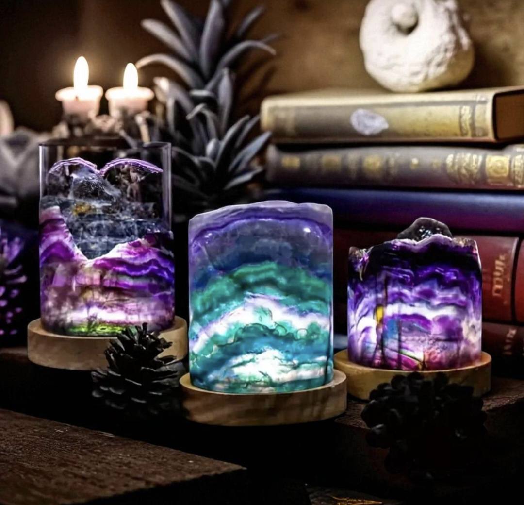 Vakre Fluoritt Regnbue Cylinderlamper i råkrystall, AA Kvalitet, polert ca. 8 x 10cm og remote control, large size - low