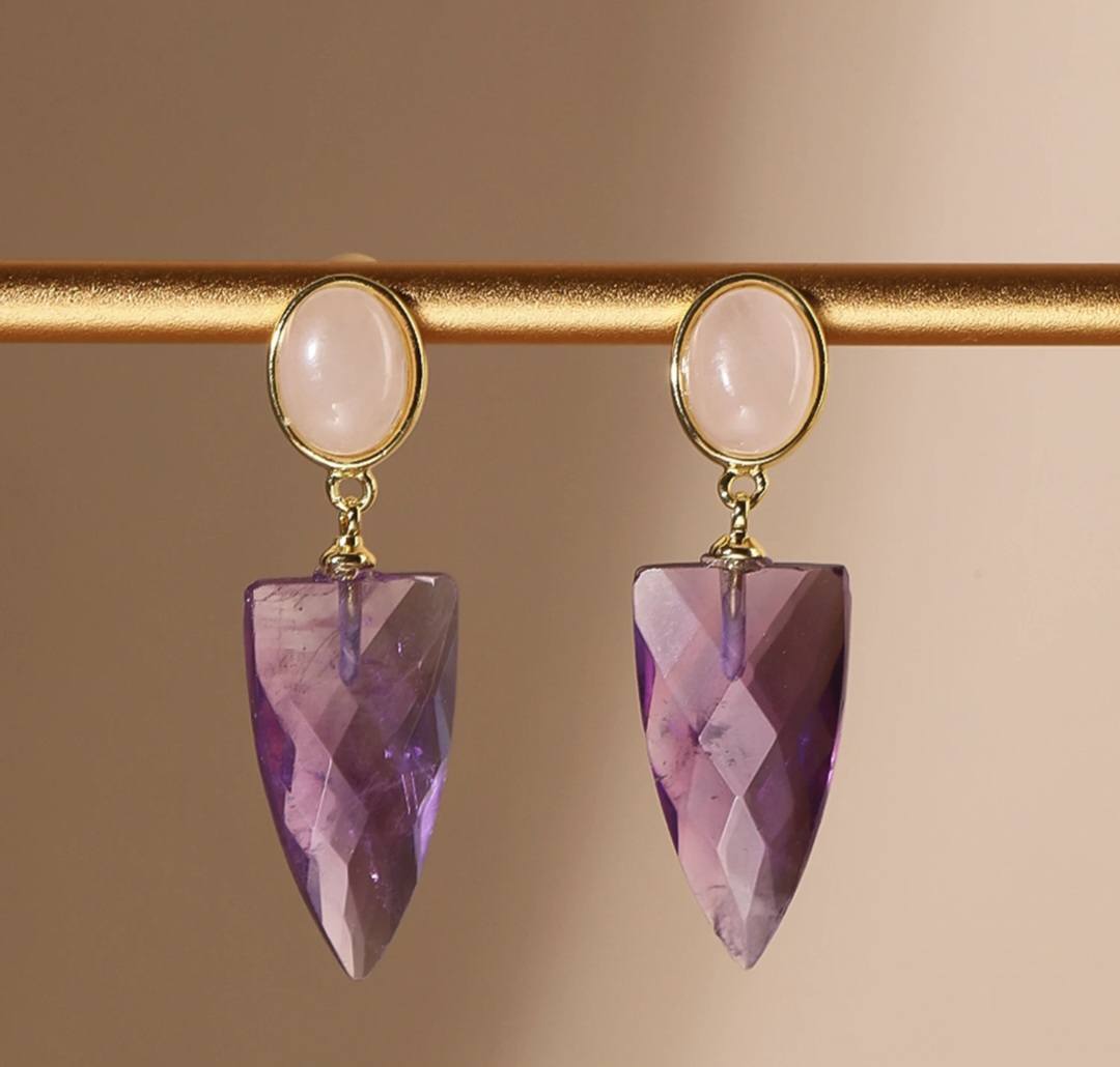 Nye MICCI DESIGN natural Rose Quartz + Ametyst Øredobber, 32x10mm 24k Gold Electroplated