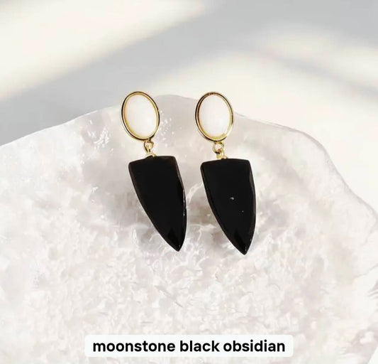 Nye MICCI DESIGN natural Moonstone + Black Obsidian Øredobber, 32x10mm 24k Gold Electroplated