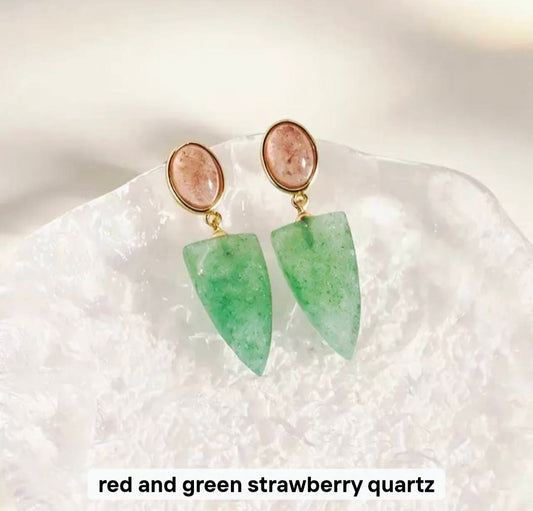 Nye MICCI DESIGN natural Red + Green Strawberry Quartz Øredobber, 32x10mm 24k Gold Electroplated
