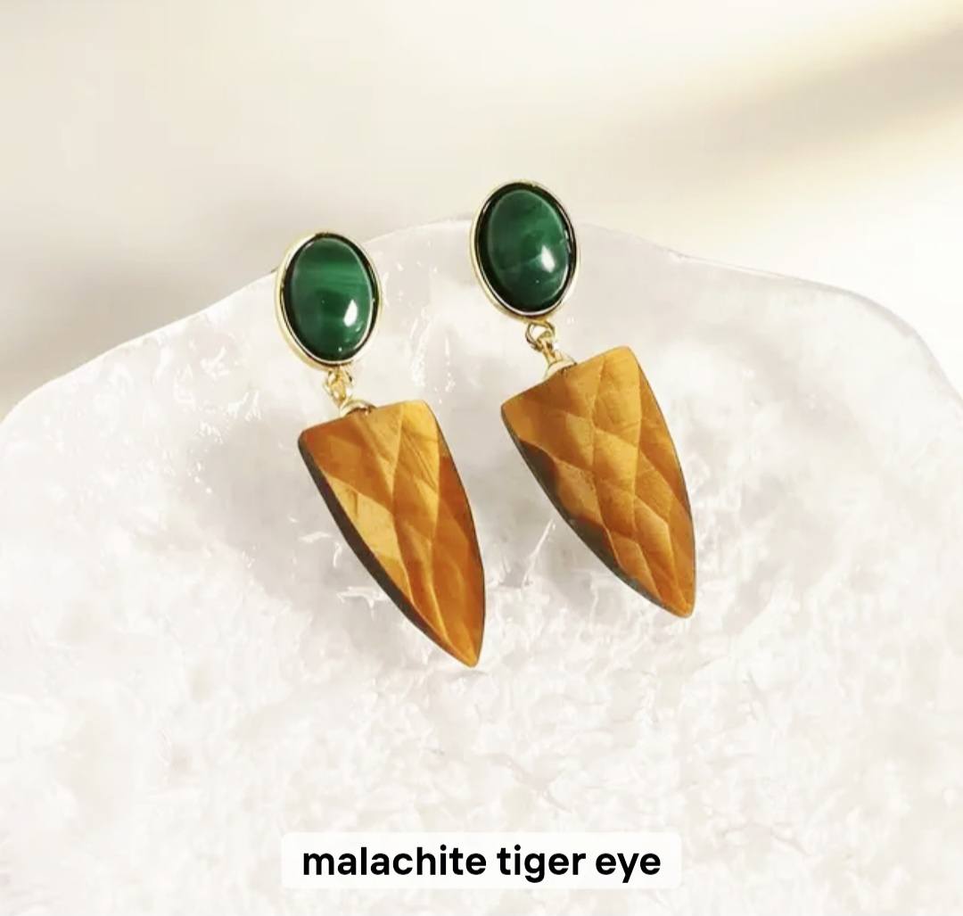 Nye MICCI DESIGN natural Malachite + Tiger Eye Øredobber, 32x10mm 24k Gold Electroplated