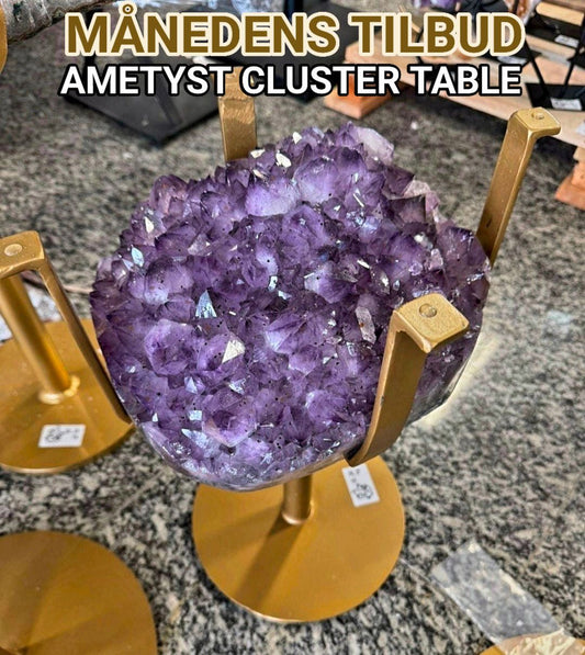 MÅNEDENS UTVALGTE / 40% OFF - Extra Plus Amethyst AAA+ Quality Geode Coffe - Side table Golden Metal Frame Table w/Druzy big Cluster, 16.3kg, ca.45x30cm, Høyde 45cm