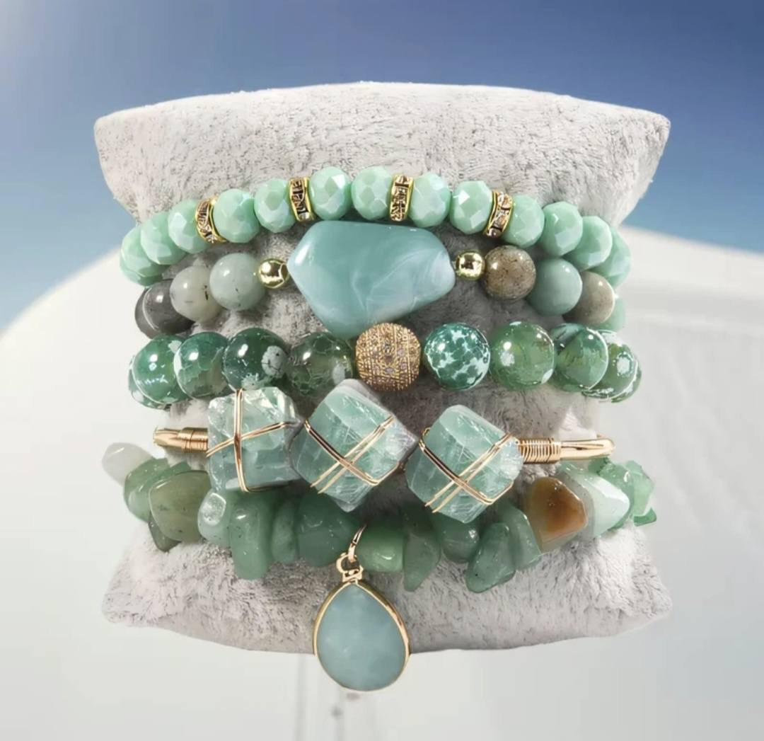 Nye, BoHo Mediterraen 5 rader, fleksible armbånd med druzy Green Agat / Fluorite sten og Decor Design