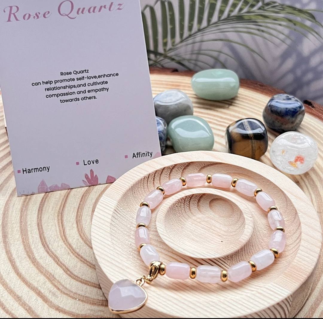 Enkle, fleksible Design Armbånd med naturstener og charms, Rose Quartz