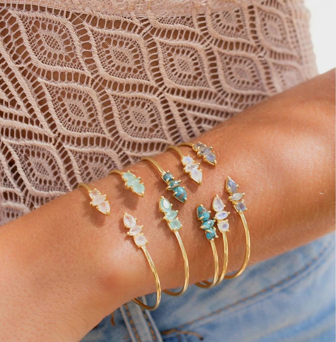 CILA " Yasmin " Design Armbånd w/, Aqua Chalsedony, 18K Gold Electroplated