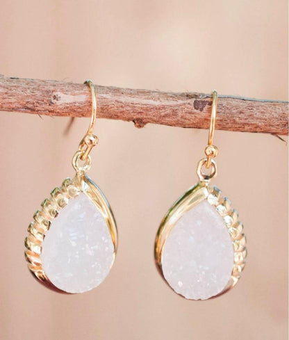 CILA " Skye " Design Armbånd w/, Druzy White, 18K Gold Electroplated