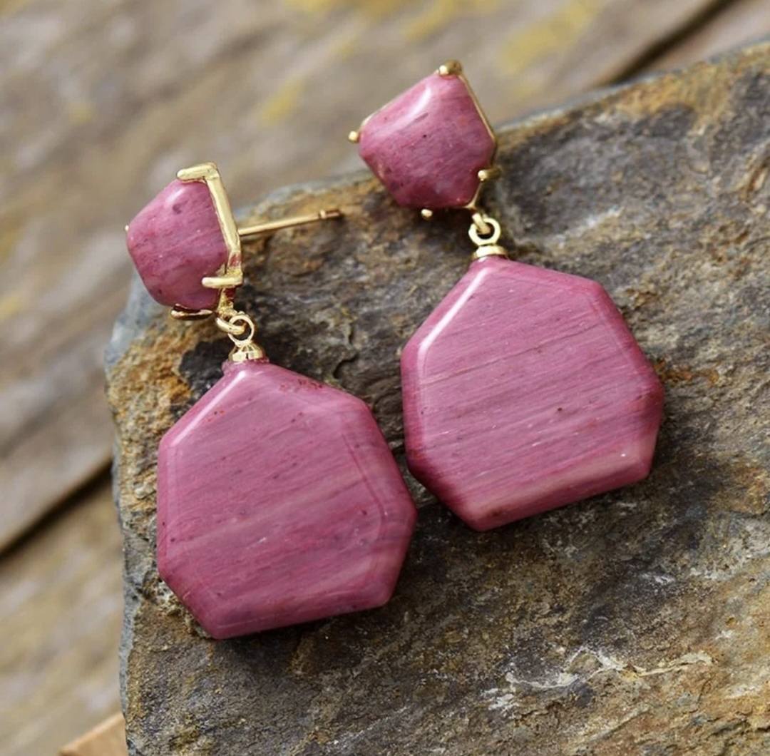 Nye MICCI DESIGN natural Rhodonite Øredobber, Gold Electroplated