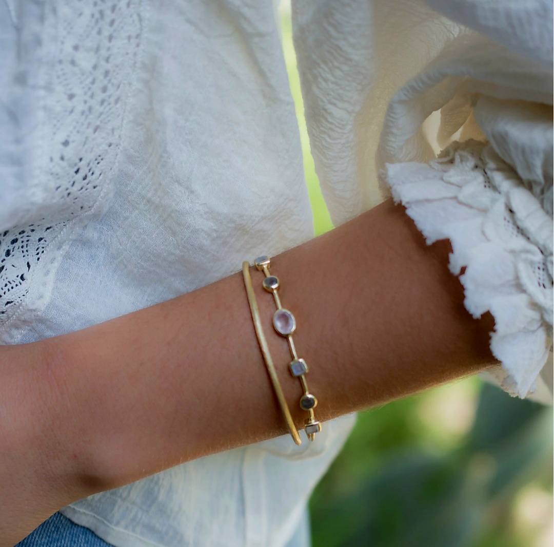 CILA " Kathy " Design Armbånd w/, Moonstone, Rose Quartz & Labdradorite, 18K Gold Electroplated